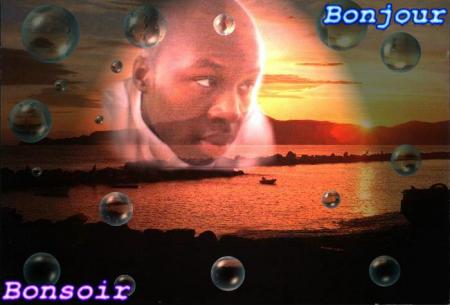 *-/Moi **-/